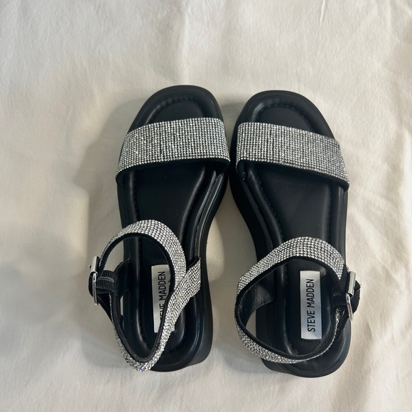Steve Madden Black Platform Sandal w/ Rhinestone Size 6 - Picture 4 of 6